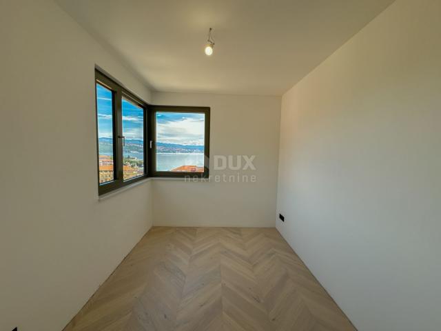 OPATIJA, CENTAR - 3S+DB stan 140m2 u novogradnji u centru Opatije, garaža, terasa, pogled na more