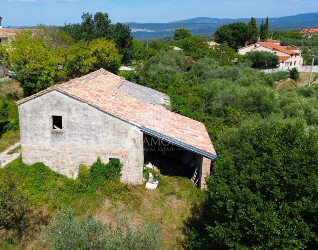 Cerovlje, ancient stone house for adaptation in a beautiful location