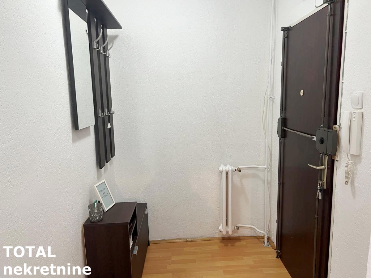 1 Jednosoban stan NOVI SAD, 90640€