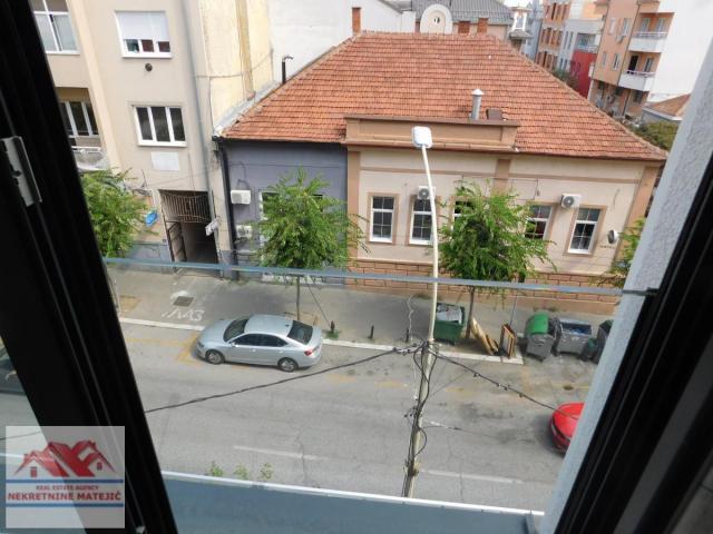 IZDAVANJE STAN CENTAR LUX NOVOGRADNJA 44M2, 2. SPRAT, PARKING-ZA POSLOVNI PROSTOR--370 EUR