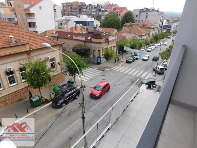 IZDAVANJE STAN CENTAR LUX NOVOGRADNJA 44M2, 2. SPRAT, PARKING-ZA POSLOVNI PROSTOR--370 EUR