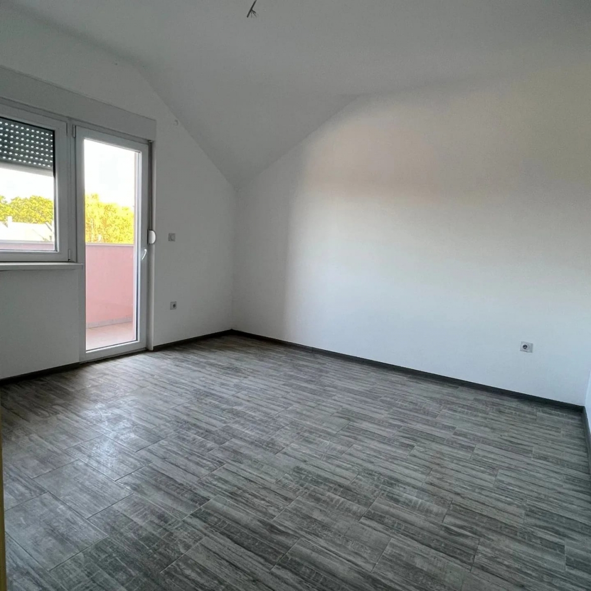 SOMBOR - new three-room apartment 61 m2