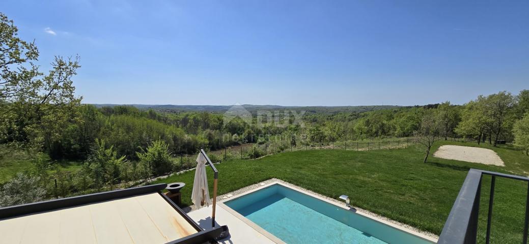 ISTRIA, MOTOVUN, SURROUNDINGS - Beautiful villa in front of a green zone with a panoramic view and c