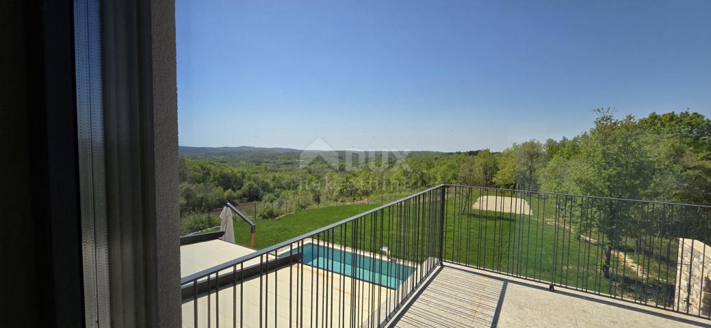 ISTRIA, MOTOVUN, SURROUNDINGS - Beautiful villa in front of a green zone with a panoramic view and c