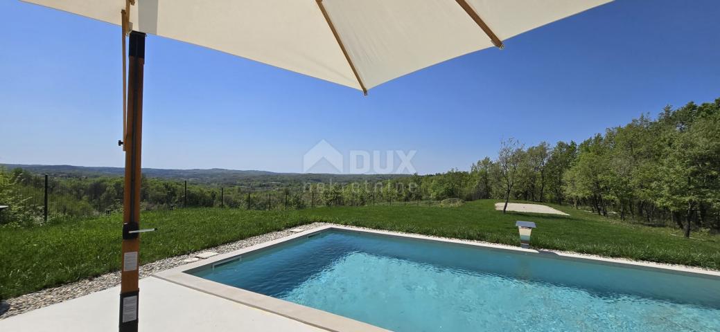 ISTRIA, MOTOVUN, SURROUNDINGS - Beautiful villa in front of a green zone with a panoramic view and c