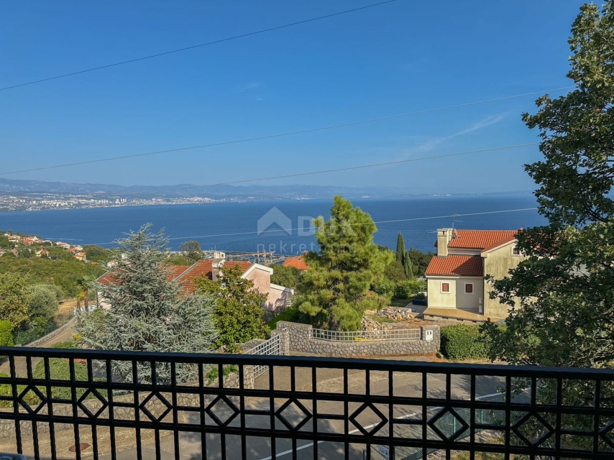 OPATIJA, IČIĆI – larger apartment in a private house with a superb sea view, terrace, close to the s