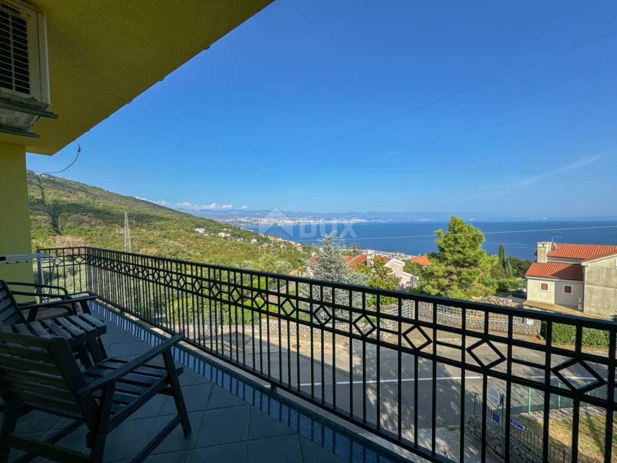 OPATIJA, IČIĆI – larger apartment in a private house with a superb sea view, terrace, close to the s