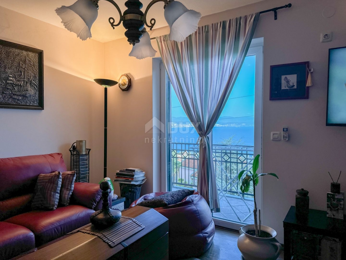 OPATIJA, IČIĆI – larger apartment in a private house with a superb sea view, terrace, close to the s