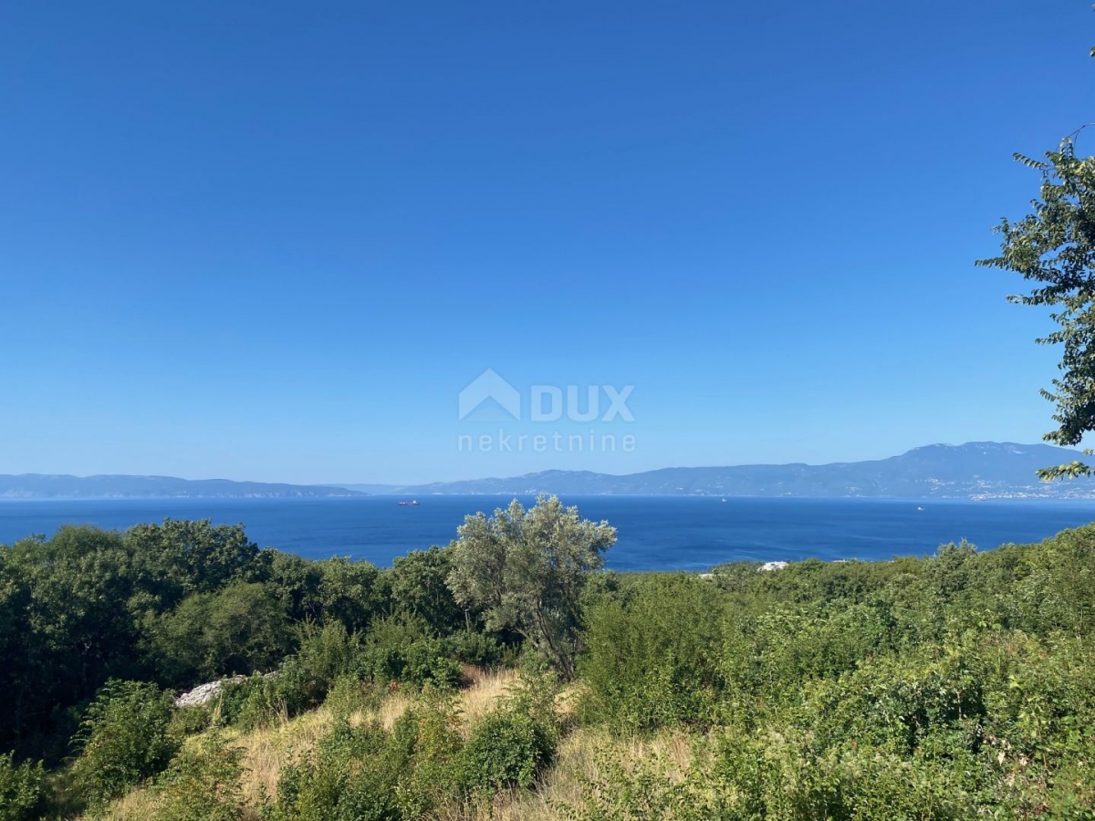 RIJEKA, KOSTRENA - Baugrundstück mit Meerblick 1.651 m2 für ein Wohnhaus - Wohnungen / Apartments / 