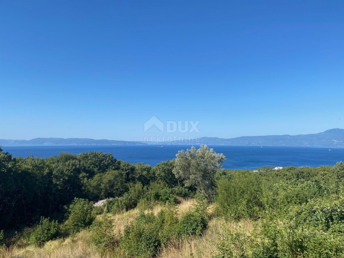 RIJEKA, KOSTRENA - Baugrundstück mit Meerblick 1.651 m2 für ein Wohnhaus - Wohnungen / Apartments / 