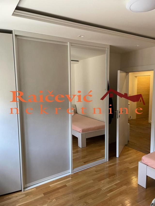 SAVSKI VENAC CENTAR 127m2 , L , 299900e