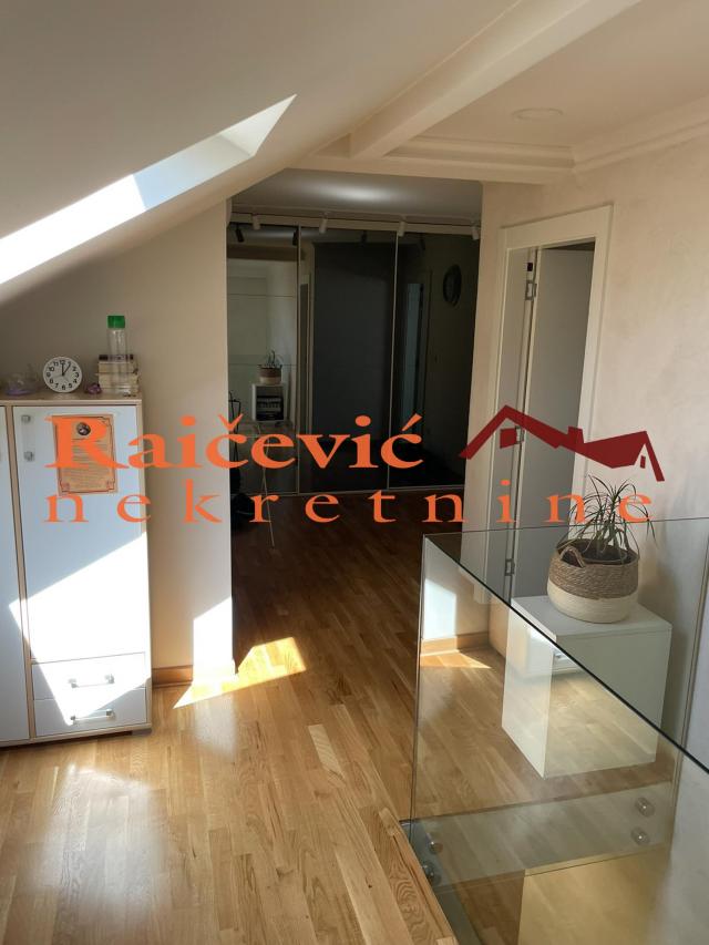 SAVSKI VENAC CENTAR 127m2 , L , 299900e