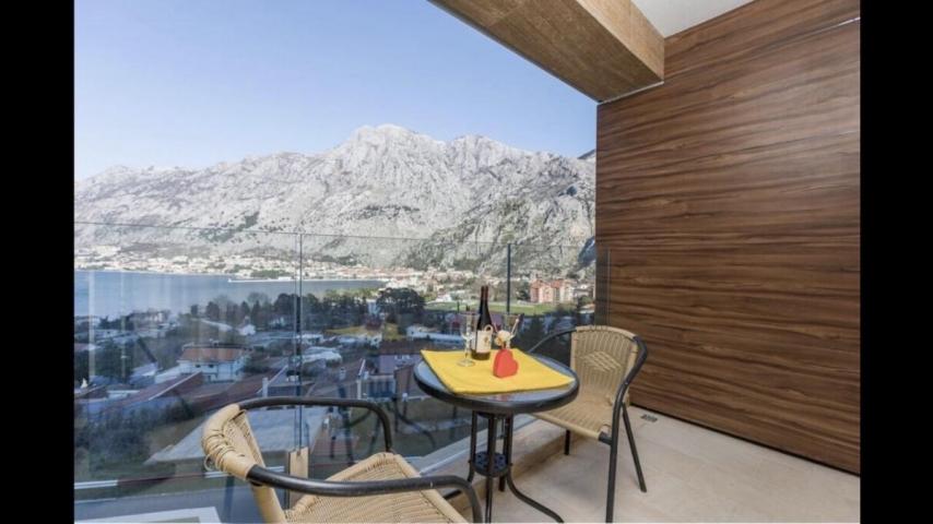 For rent: Two-bedroom apartment 81 m2, Kotor