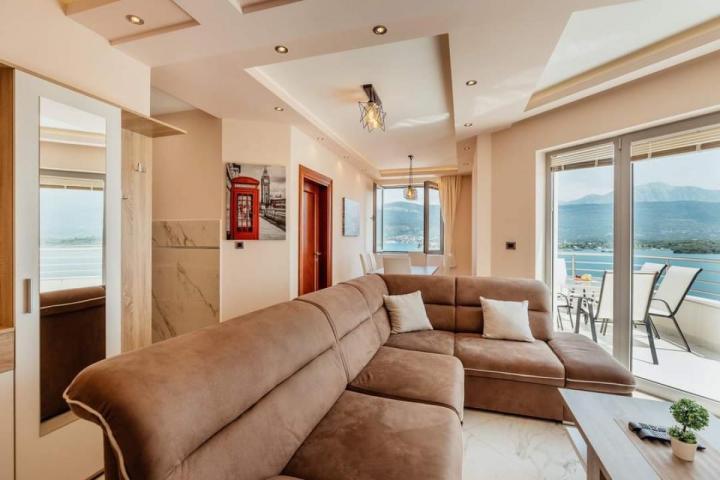 Two-bedroom apartment with sea view, 64 m2, Obala Đurašević