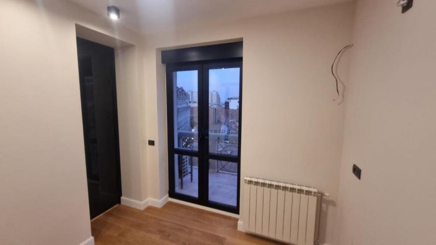 Lux, Knez Mihailova, Cara Lazara, 60 m2