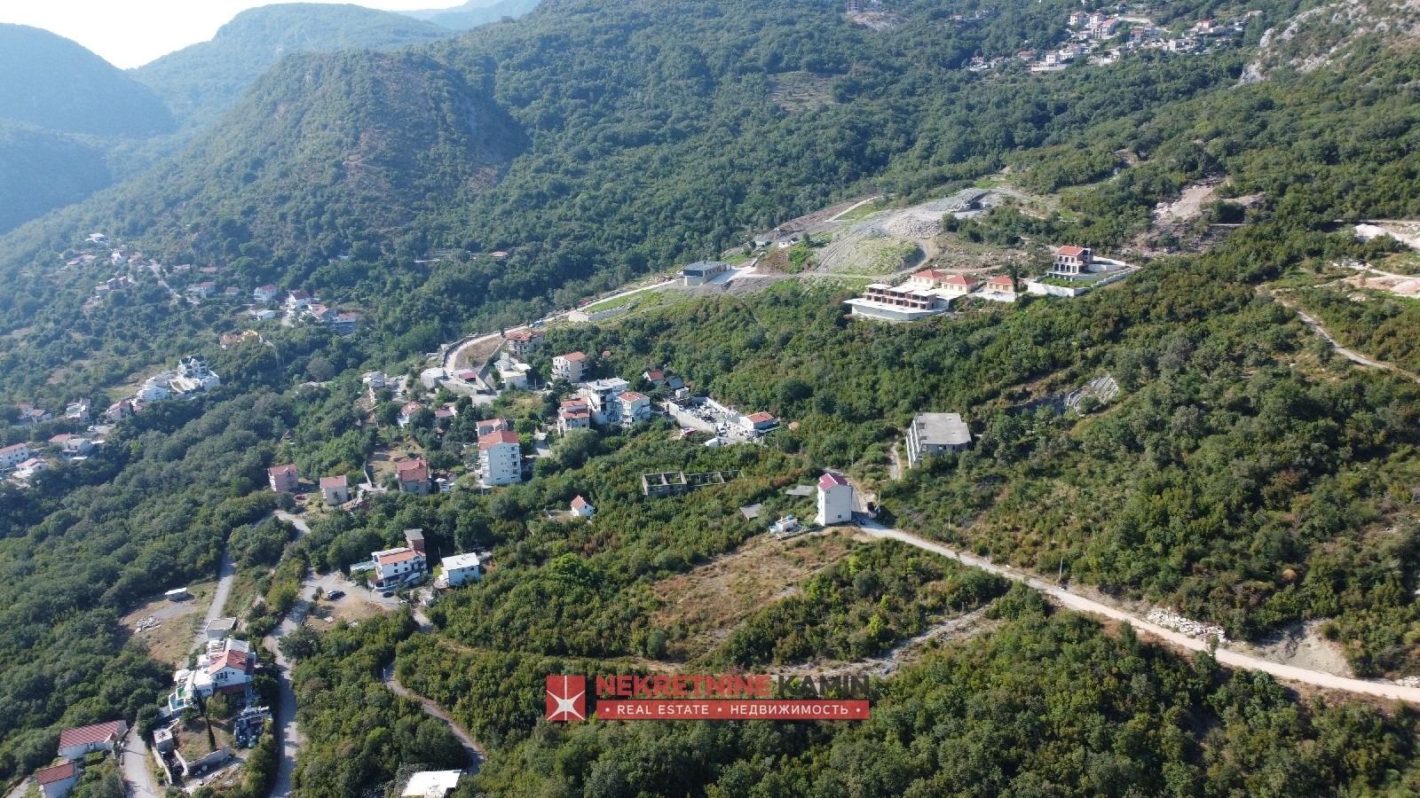 Urbanizovan plac sa pogledom na more, Budva, Markovići