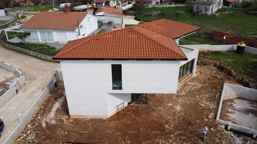 Kuća Luksuzna, moderna vila sa bazenom u izgradnji, okolica Poreča!