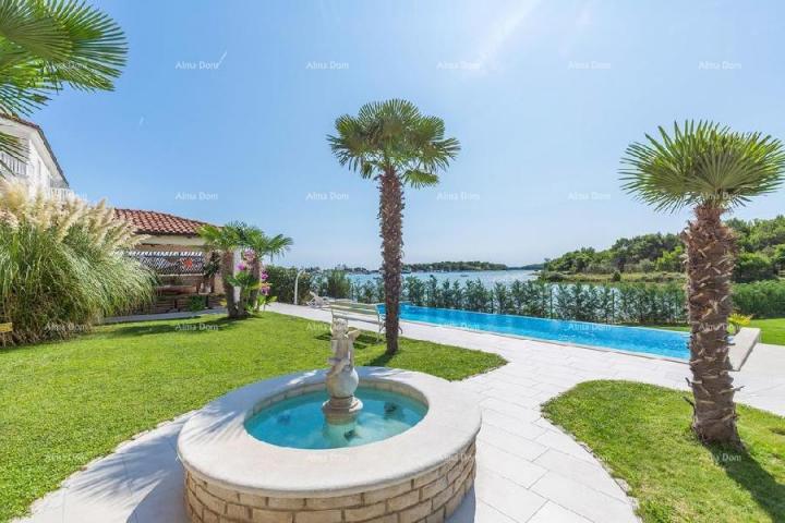 Villa Medulin, special property on offer!!