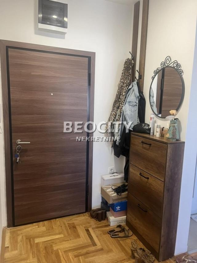 Novi Sad, Salajka, Branka Radičevića, 1. 5, 37m2, 95090EUR