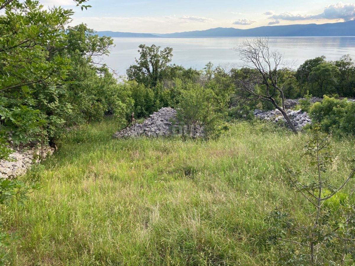 RIJEKA, KOSTRENA - land 1,211 m2 with sea view - only 160 meters from the sea! OPPORTUNITY!