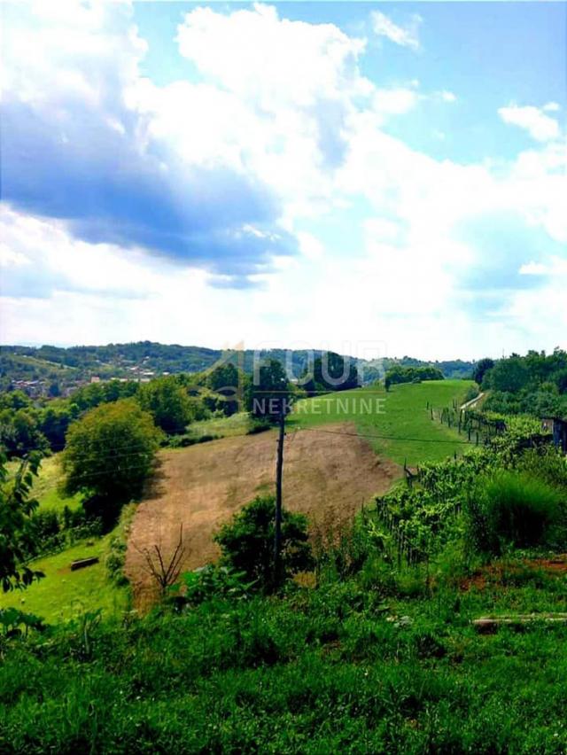 Duga Resa, građevinsko zemljište s pogledom na Mrežnicu