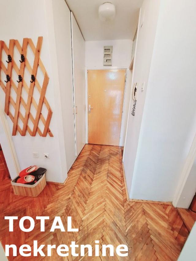 2 Dvosoban stan NOVI SAD, 98550€