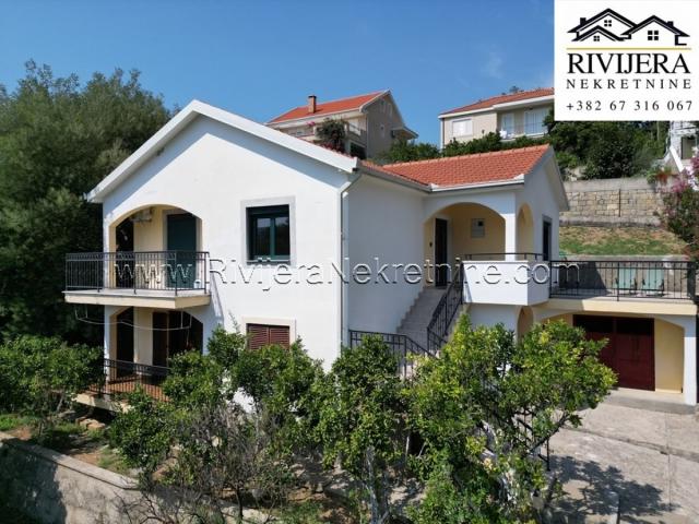 Two-story house in excellent condition, Zelenika, Herceg Novi