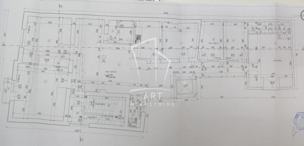 Poslovni prostor, opremljena klinika 645m2 ID#8598