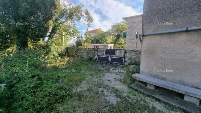 House Istrian house for sale for renovation, Krnica