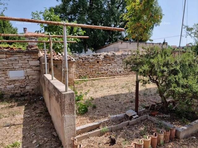 House Istrian house for sale for renovation, Krnica