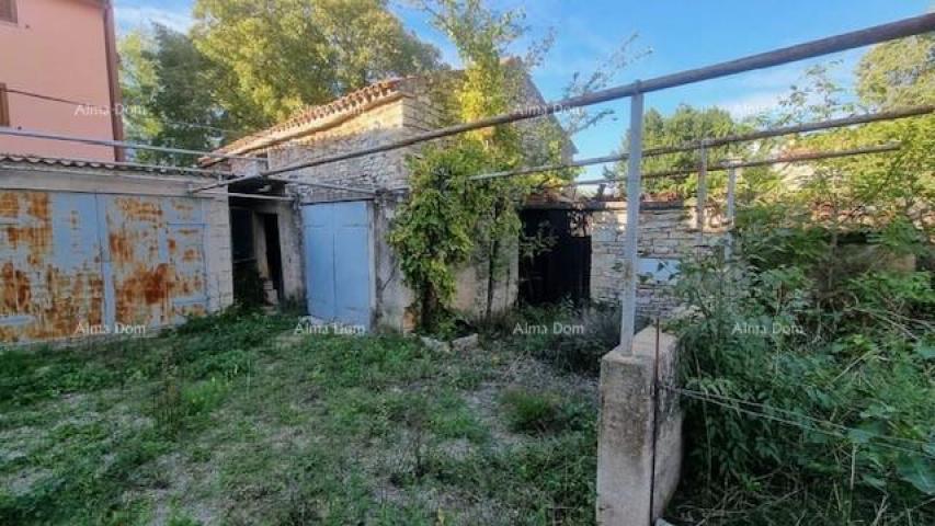 House Istrian house for sale for renovation, Krnica