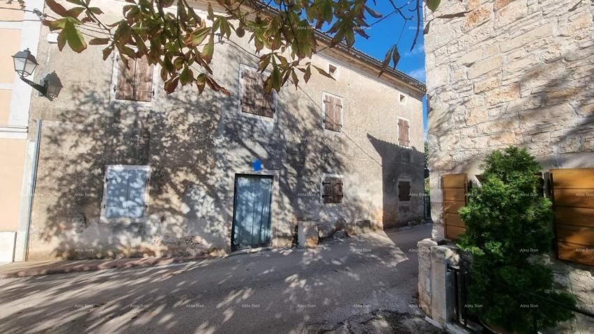 House Istrian house for sale for renovation, Krnica