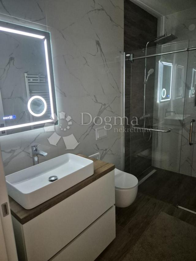 Business premise Donja Zelina, Sveti Ivan Zelina, 95m2