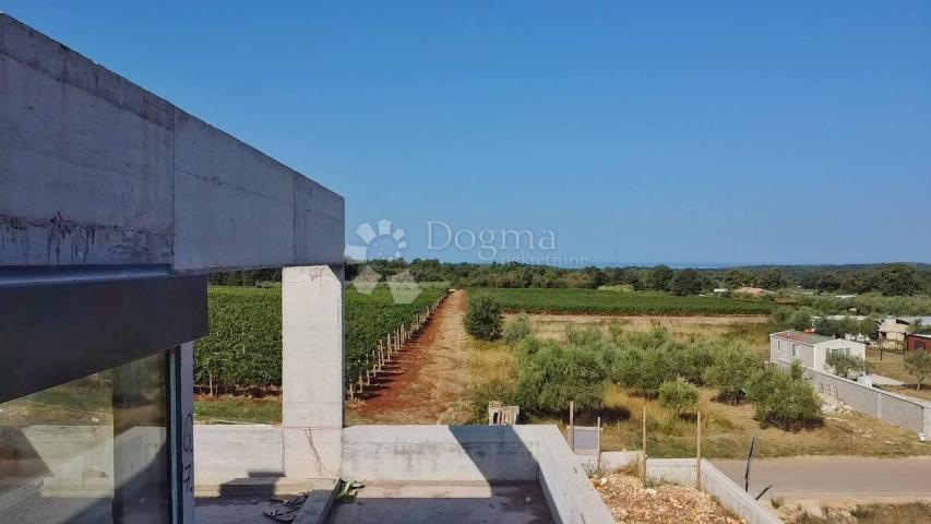 MODERNE VILLA MIT POOL UND MEERBLICK