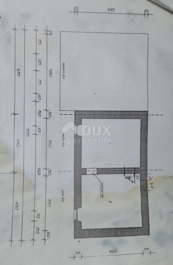 ISTRA, LABIN - Imanje na osami sa samostojećom kamenom kućom za renovaciju