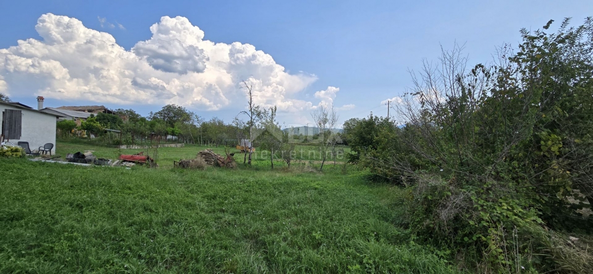 ISTRIA, CEROVLJE - Land with a ruined building