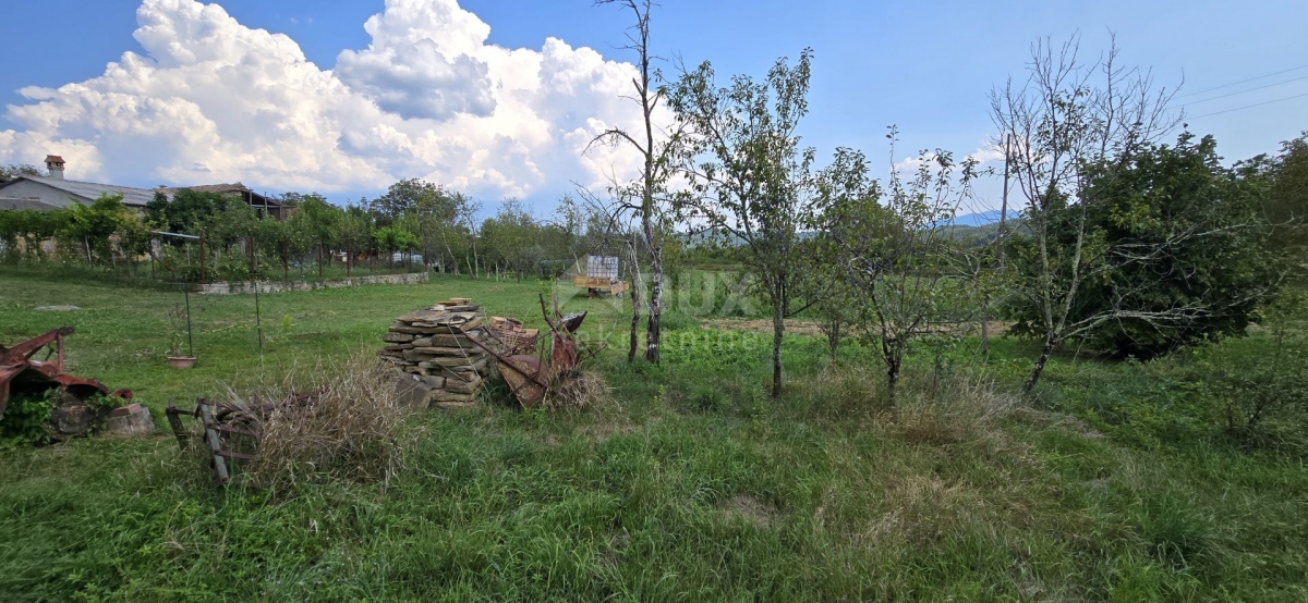 ISTRIA, CEROVLJE - Land with a ruined building