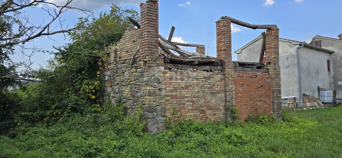 ISTRIA, CEROVLJE - Land with a ruined building