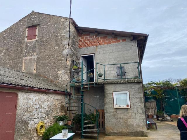 Haus Verkauf eines Hauses mit Nebengebäude und Grundstück, Pula!