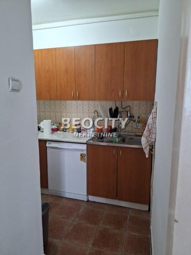 Rakovica, Centar, Pilota Ratka Jovanovića, 1. 5, 65m2, 108000EUR