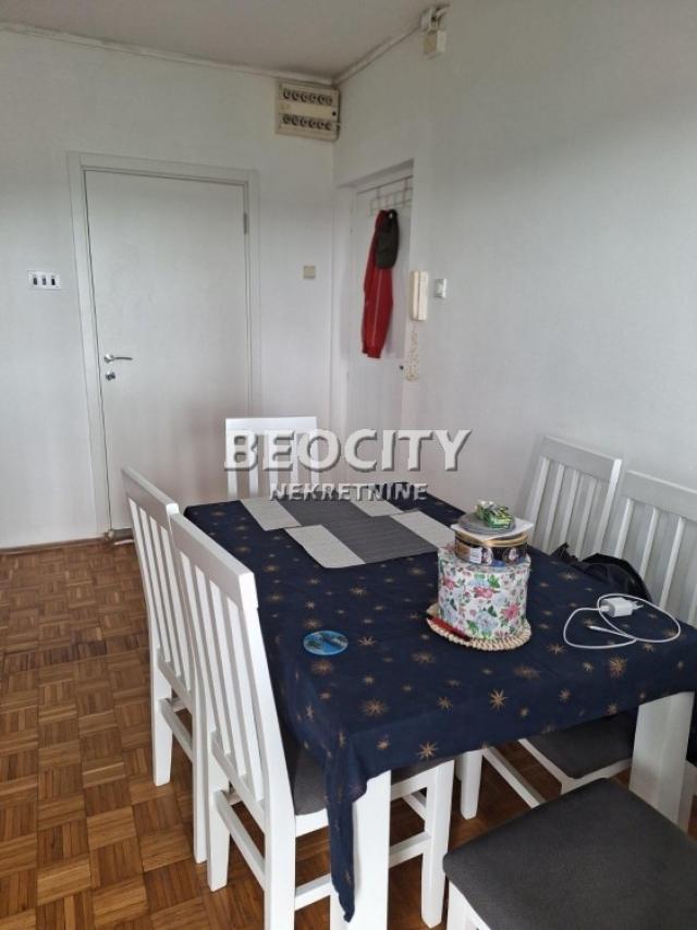 Rakovica, Centar, Pilota Ratka Jovanovića, 1. 5, 65m2, 108000EUR