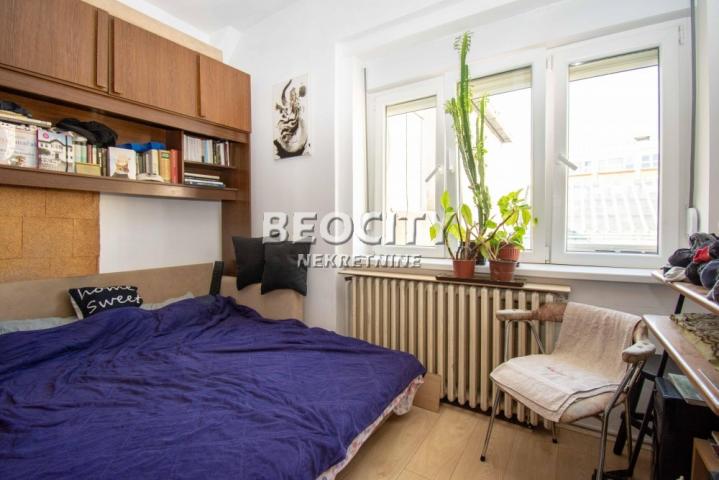 Stari grad, Studentski trg, Studenski trg, 2. 5, 51m2, 215000EUR