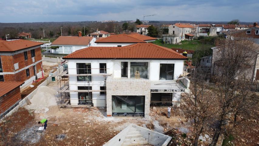 ISTRA, POREČ-Moderna vila s bazenom u izgradnji