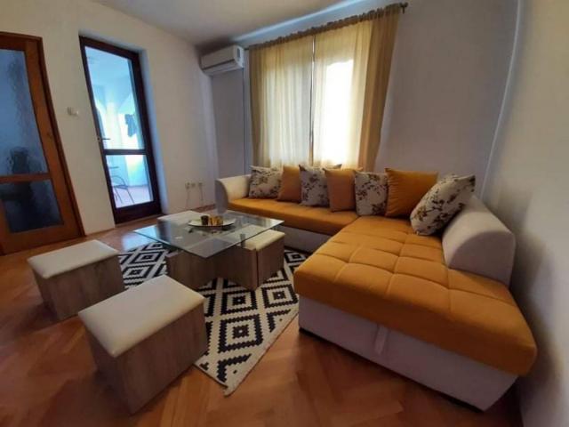 Apartment for rent of 63 m2 in Tivat