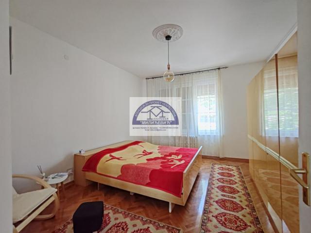 Prodaja, Stan, 92m2 , Centar