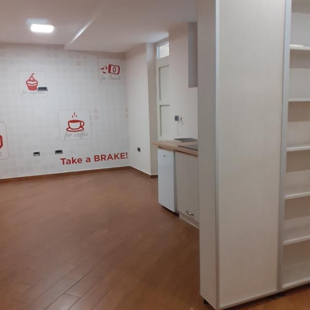 CUKARICA BANOVO BRDO 360m2 , 3500e