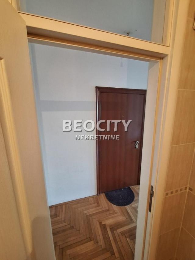 Novi Sad, Liman 4, Bulevar Cara Lazara , 0. 5, 20m2, 65000EUR