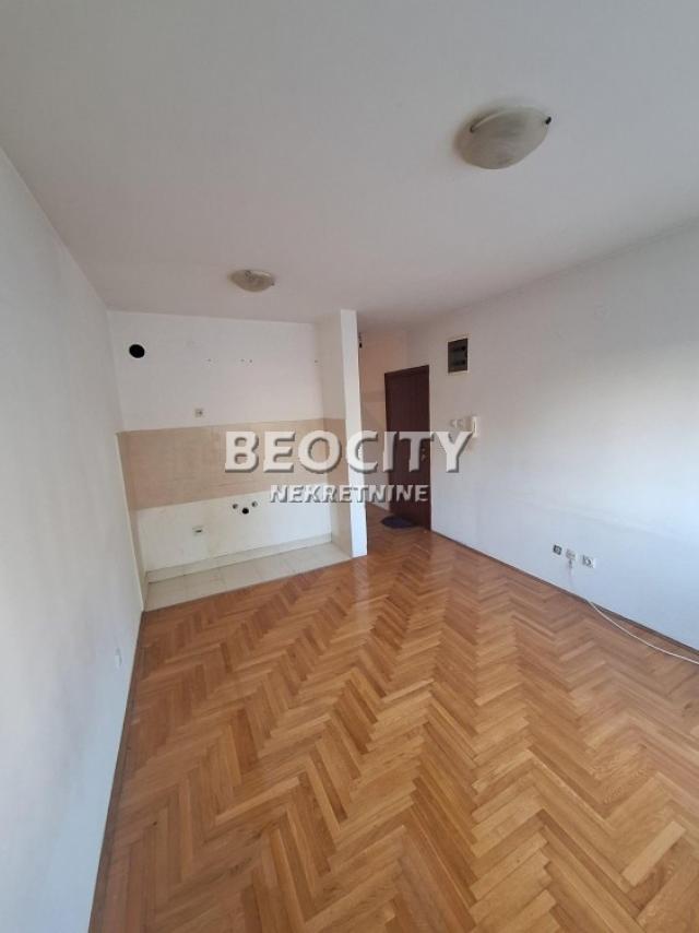 Novi Sad, Liman 4, Bulevar Cara Lazara , 0. 5, 20m2, 65000EUR