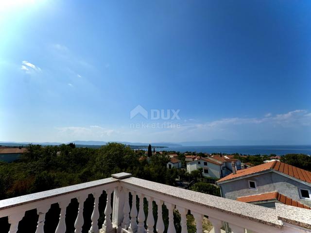 KRK ISLAND, MALINSKA - spacious house with three apartments 600m from the sea