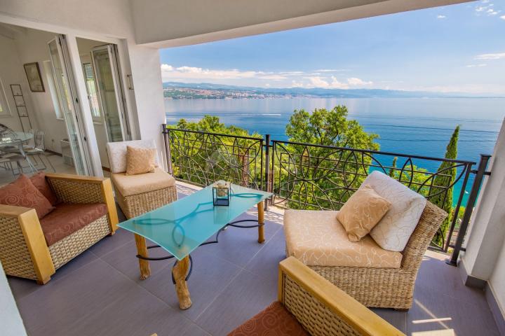 OPATIJA - Penthouse 222m2 in a fantastic location for rent